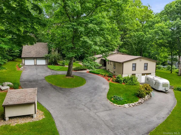 176 Route 118 Rd, Yorktown Heights, NY 10598