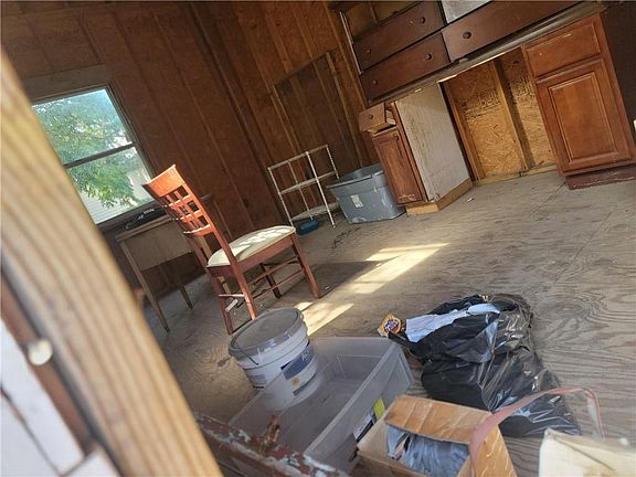 3rd image of 1732 Touro St