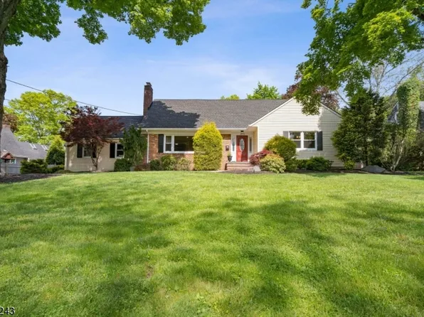 2137 Buttonwood Ln, Scotch Plains Twp., NJ 07076