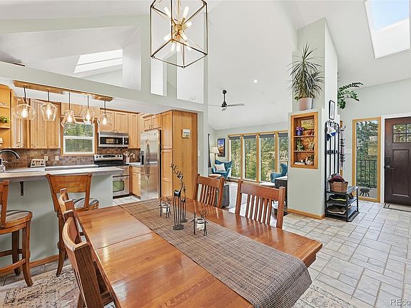 3rd image of 30880 Manitoba Drive