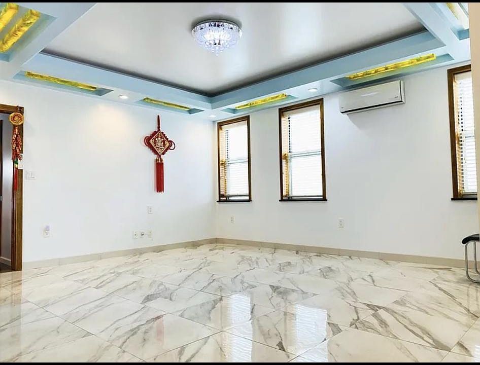 1st image of 308 Norway Ave #4