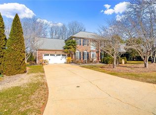107 Longbrook Dr, Elon, NC 27244