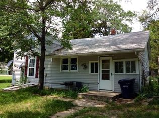 611 Sunset Dr, Osage City, KS 66523