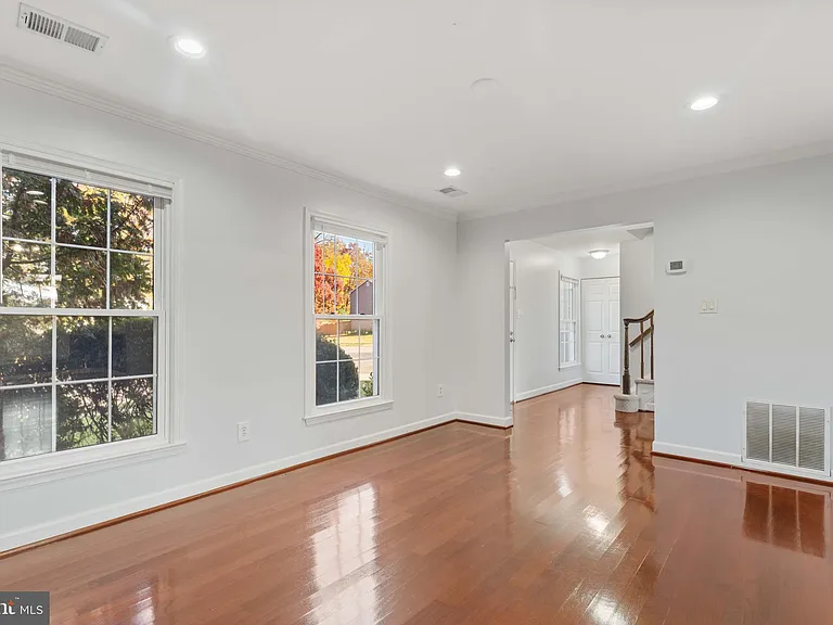 2621 John Milton Dr — Photo 6