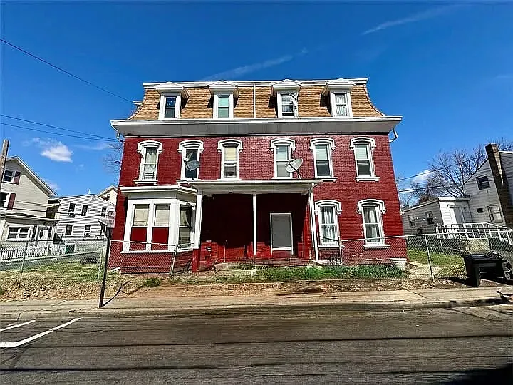 2 bed, $2,500 — Photo 1