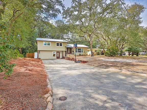 5th image of 28 Anastasia Dr