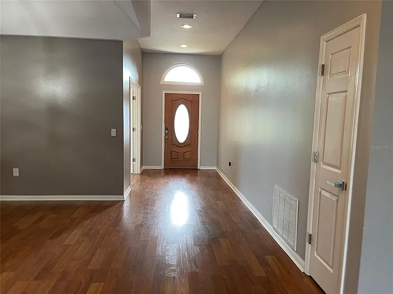 10456 Crestfield Dr — Photo 5
