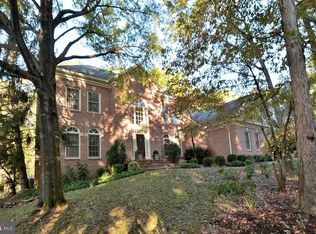 7002 View Park Dr, Burke, VA 22015