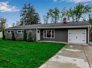 32 Cornell Dr, Depew, NY 14043
