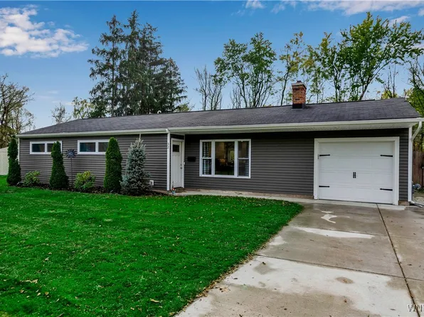 32 Cornell Dr, Depew, NY 14043