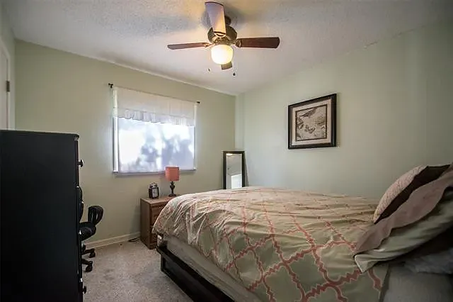 3 bed, 1345 sqft, $2,090 — Photo 3