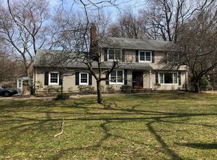 8 Cherry Hill Rd, Holmdel, NJ 07733