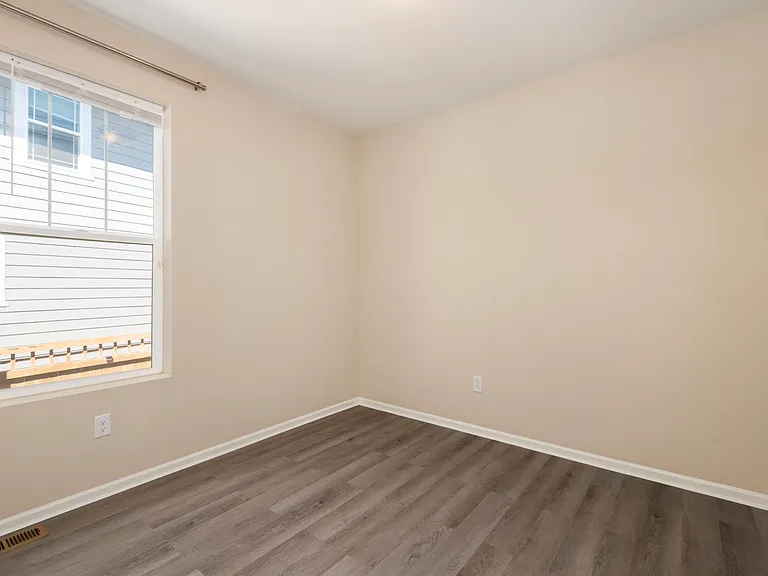 21109 E 61st Ave — Photo 16