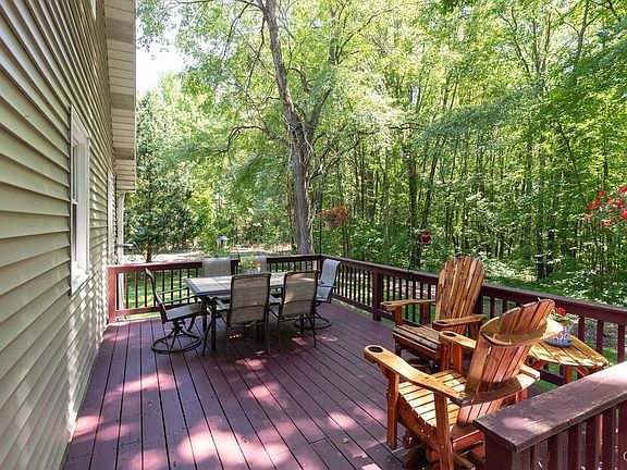 Main Deck/Entry.