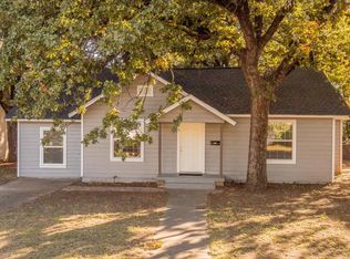 1908 Oakwood St, Haltom City, TX 76117