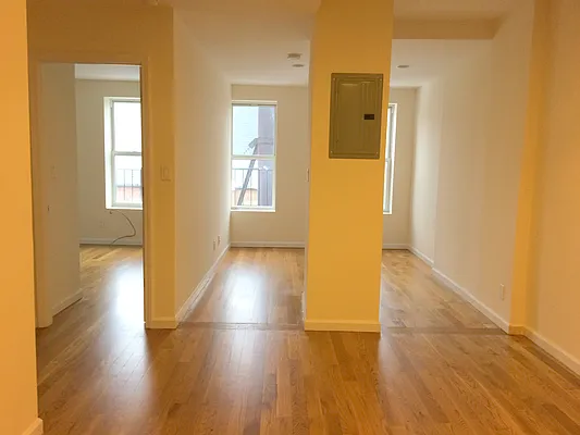 Rented by Uptown Flats LLC | media 9