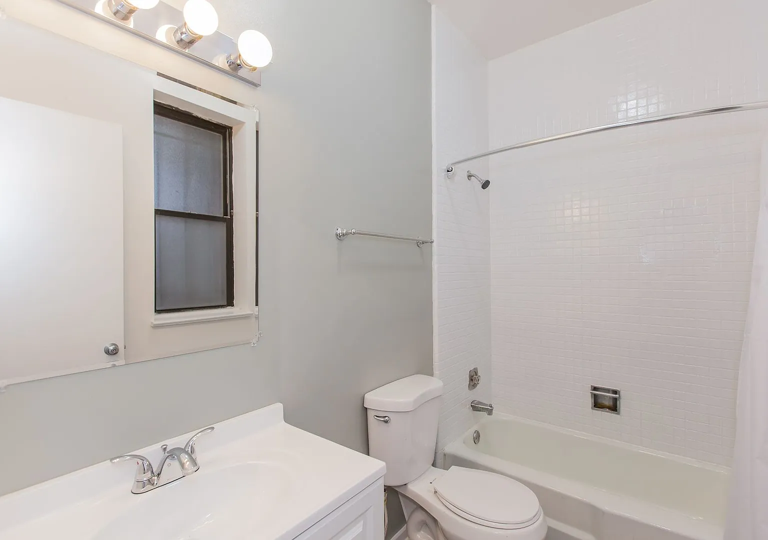 2 bed, 1100 sqft, $2,900 — Photo 4