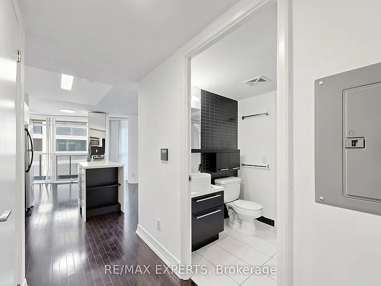 21 Carlton St #507 — Photo 9