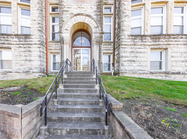 400 McCarthy Rd APT 207