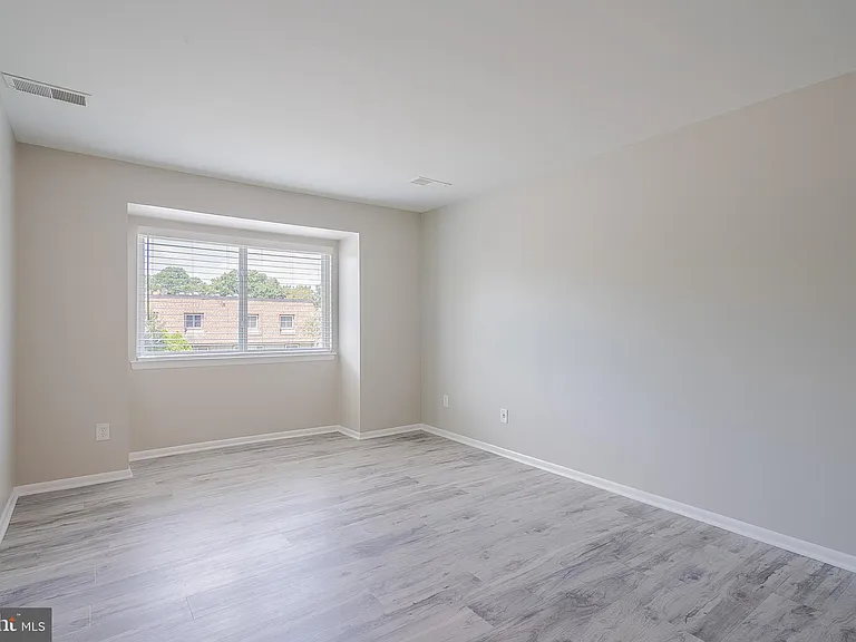 7932 Silverada Pl #126E — Photo 23