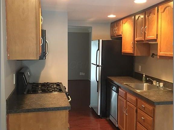 2nd image of 2572 Scioto View Ln