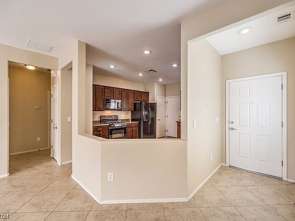 5th image of 2521 Desert Sparrow Ave