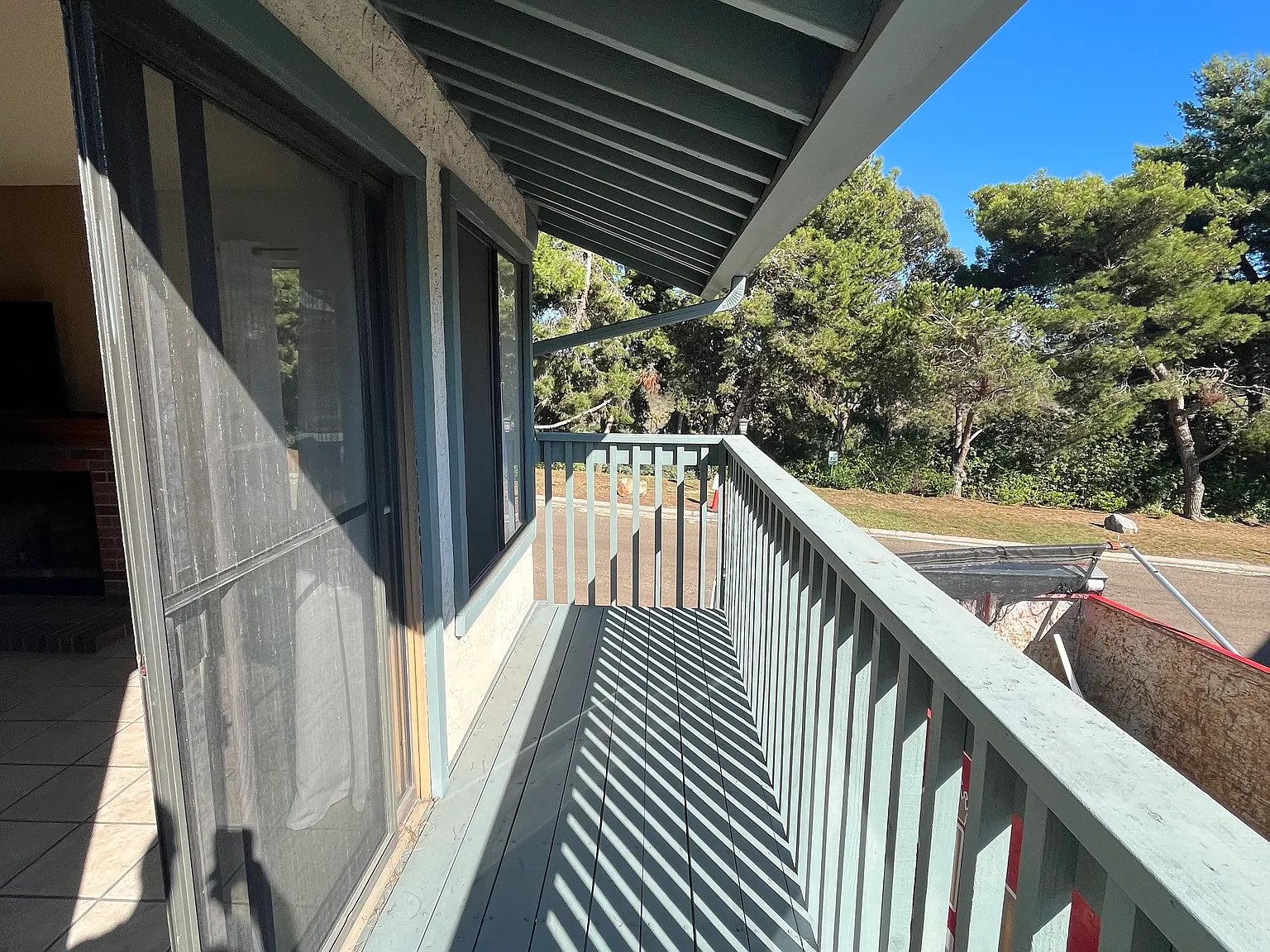 4 bed, 2.5 bath, 1698 sqft, $5,900 — Photo 3