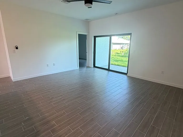 1506 Gary Ln — Photo 13