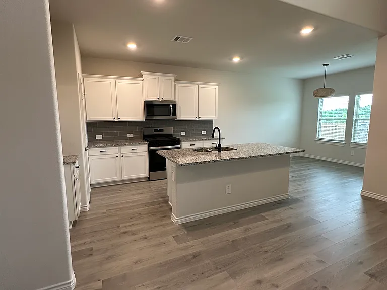 3821 Tracewood Bnd — Photo 5