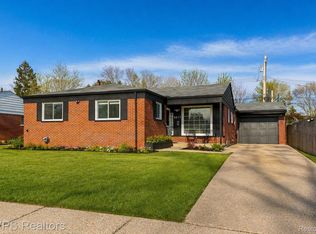 5217 Streefkerk Dr, Warren, MI 48092