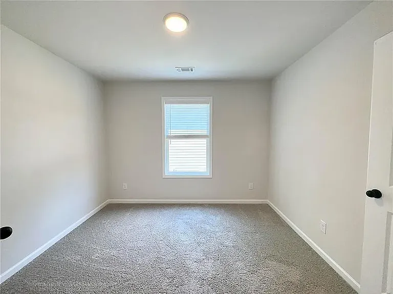 289 Fox Creek Dr — Photo 9