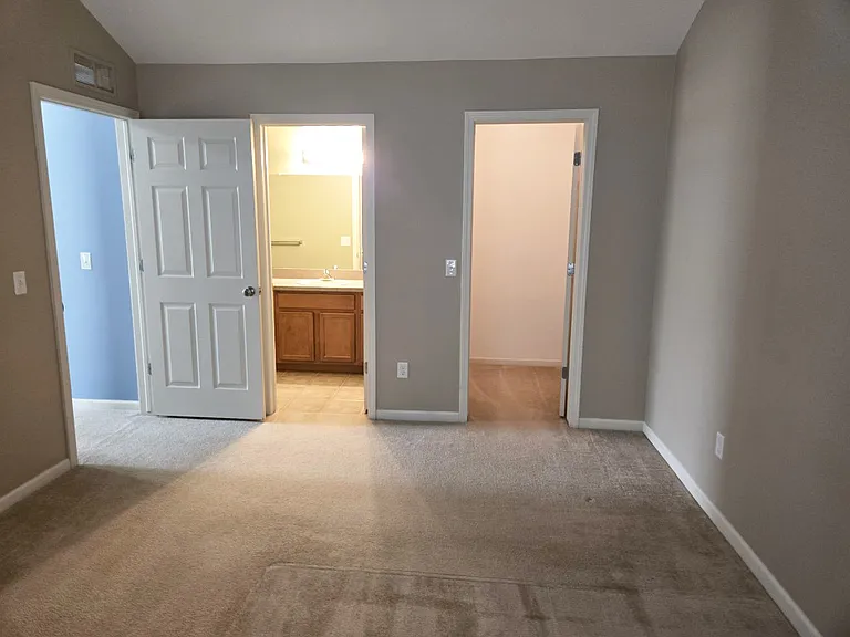 29949 Fox Run Cir #1 — Photo 24
