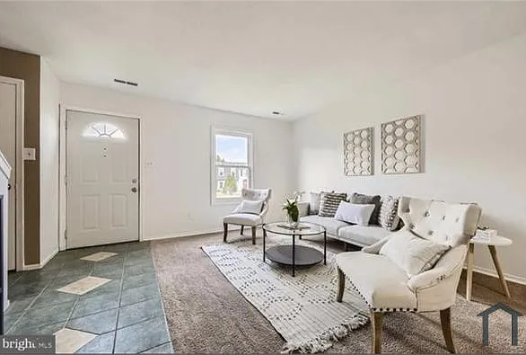 13 Holcumb Ct — Photo 3