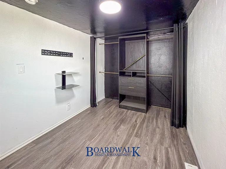 155 W State St #3 — Photo 26