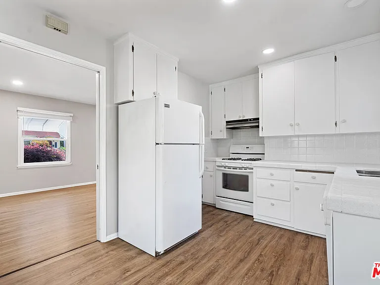815 Crestmoore Pl — Photo 8
