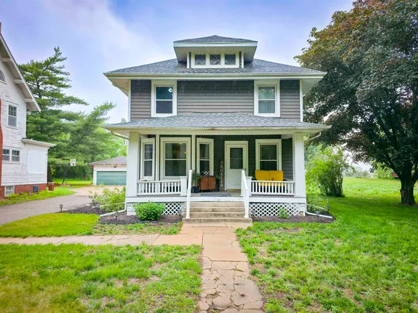 732 4th St, Meadow Grove, NE 68752