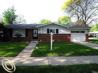 21914 S Brandon St, Farmington Hills, MI 48336