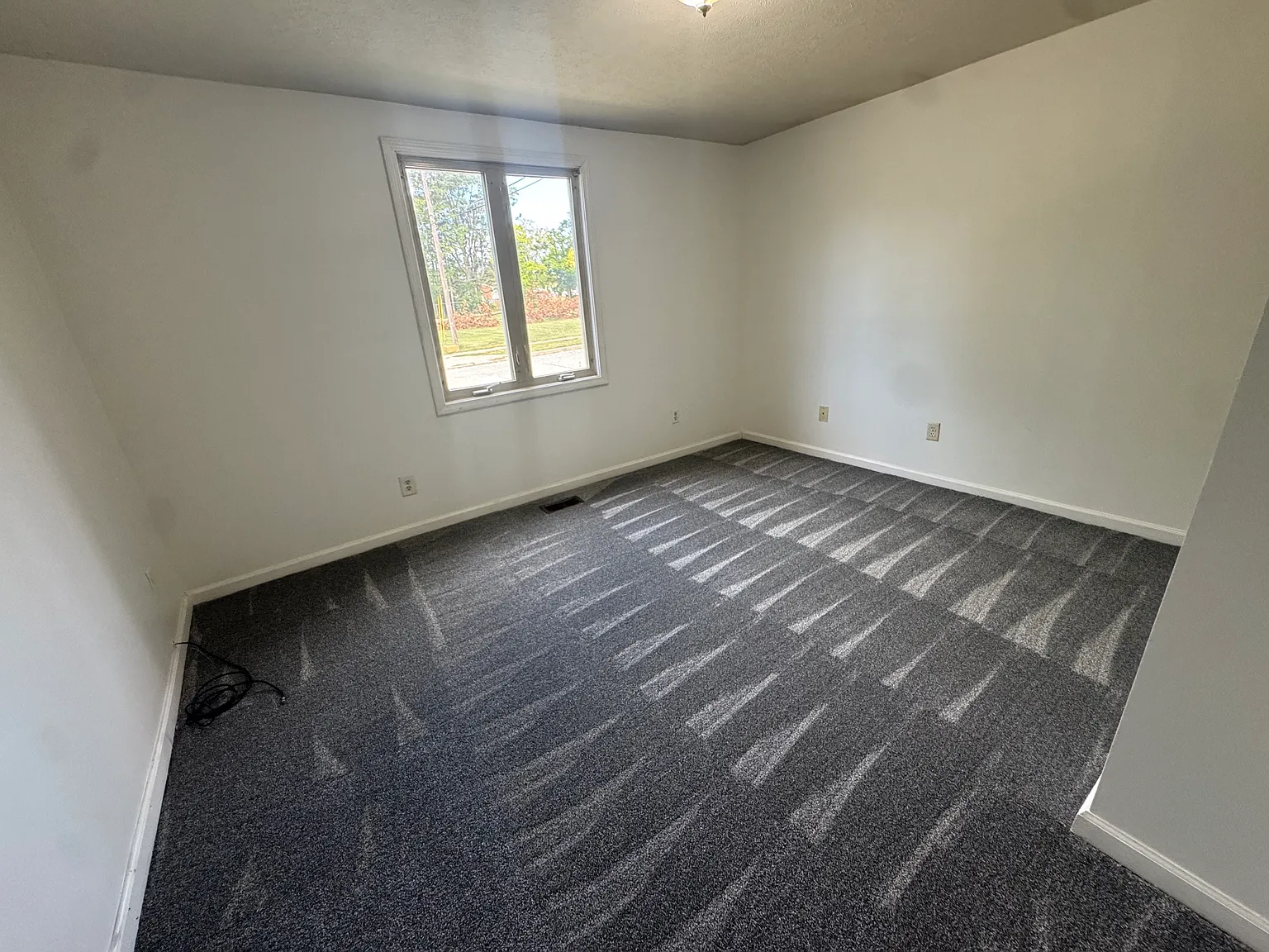 2 bed, 760 sqft, $900 — Photo 4