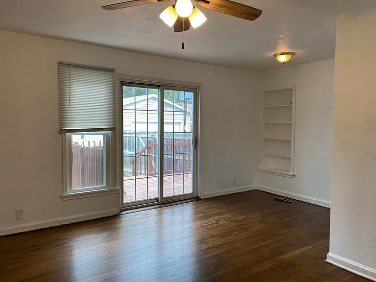 2610 Jackson St — Photo 5