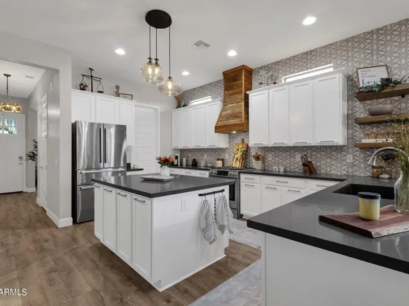 3055 E AUSTIN Drive, Gilbert, AZ 85296