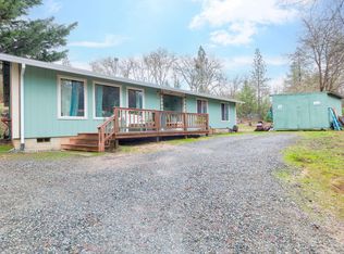 210 Hansen Dr, Grants Pass, OR 97526