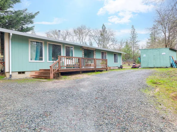 210 Hansen Dr, Grants Pass, OR 97526