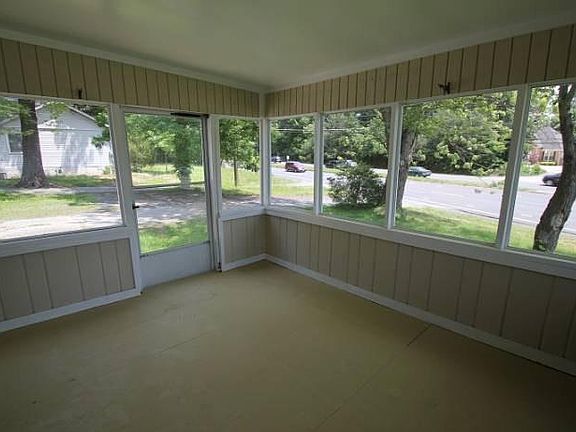 Screened In Porch