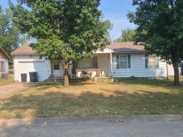 1622 Irving St, Independence, KS 67301