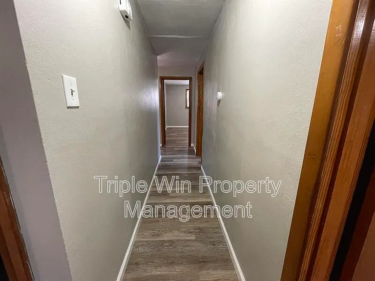1280 Saint Catherine St — Photo 23