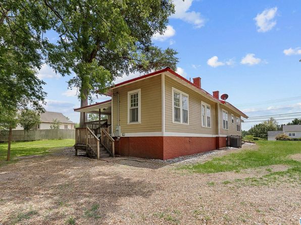 722 N St E, Talladega, AL 35160