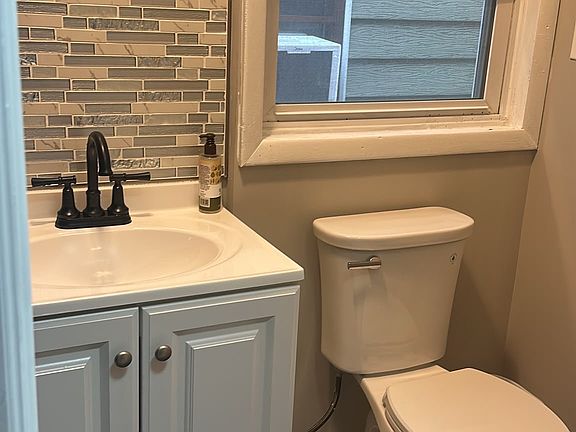 2nd image of 412 41st St #1