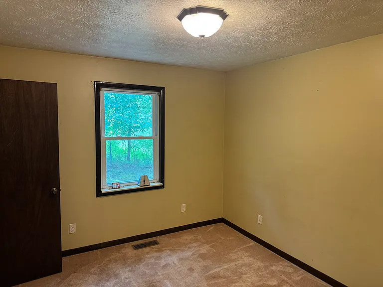 106 Turner Dr — Photo 9