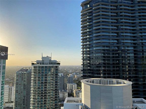 2nd image of 1060 Brickell Ave APT 4209