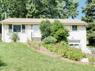 950 22nd Ave NW, New Brighton, MN 55112